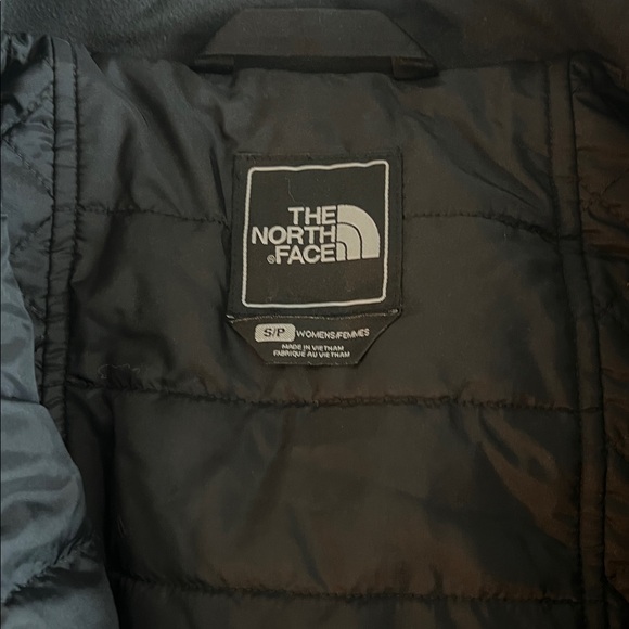 The North Face hooded belted short trench - Picture 7 of 11